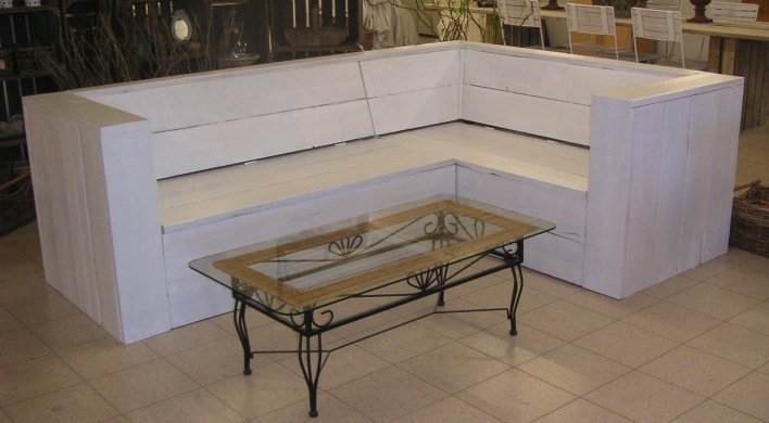 Bänke für Innen und Aussen auch Anfertigung